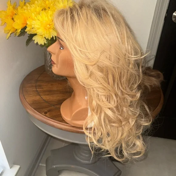 Human Hair Wig by Raquel Welch Hand Tied Top Blonde Rooted STUNNING HIGH-END WIG - Picture 4 of 15